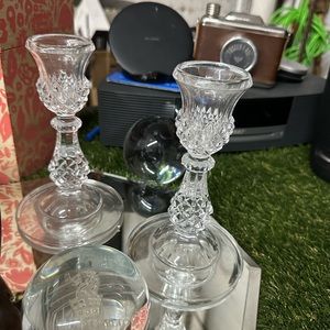 2 Longchamp (Clear)
by CRISTAL D'ARQUES-DURAND